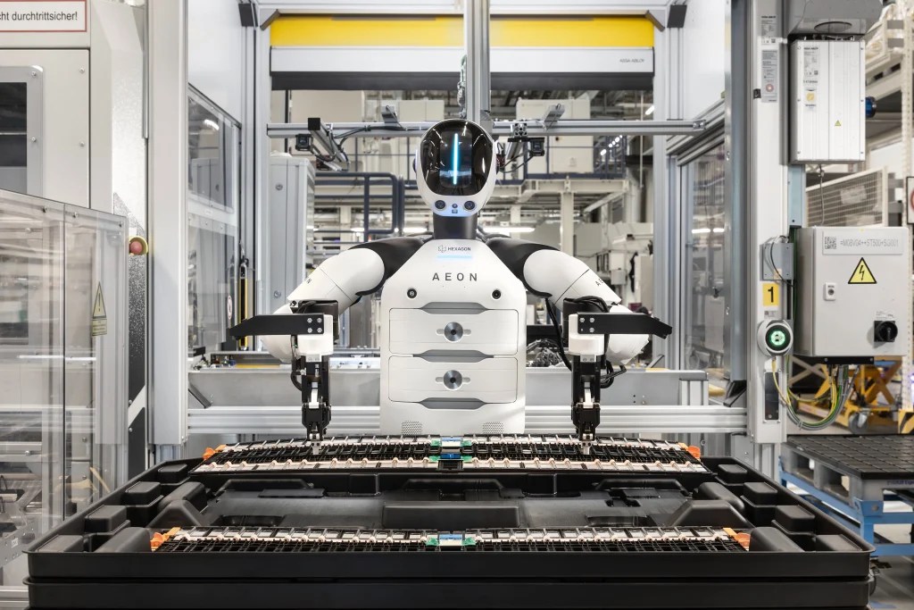 BMW, Leipzig Fabrikasında Yapay Zekâlı Robotları İşe Alıyor