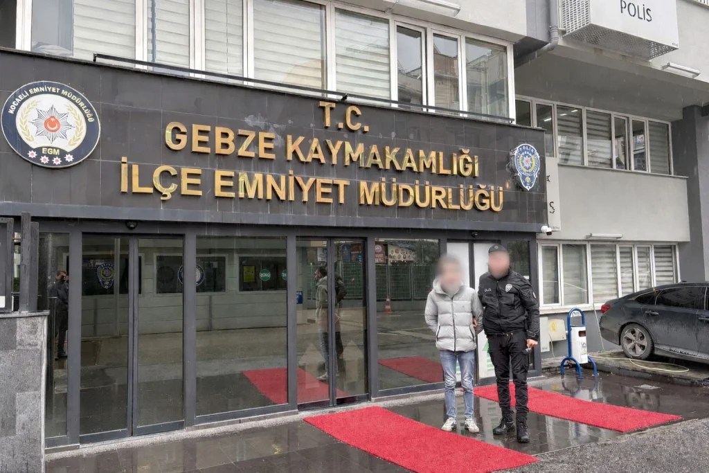 Dolandırıcılıktan aranan hükümlü Kocaeli’de yakalandı