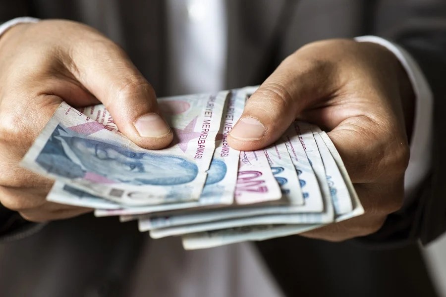 Memurlara yılda iki kez ikramiye düzenlemesi TBMM’de