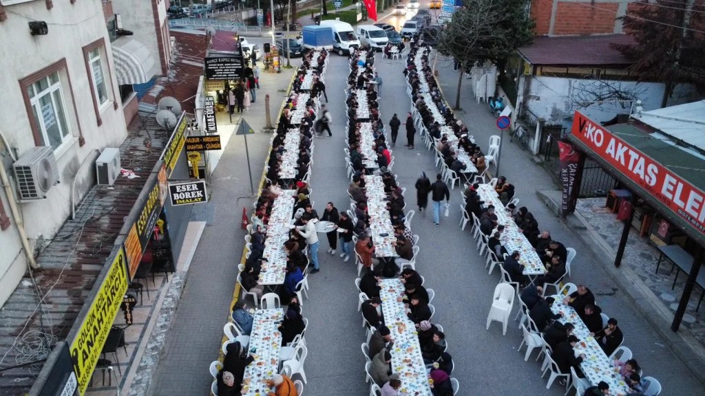Kavaklı’da 1200 Kişilik İftar Sofrası Kuruldu