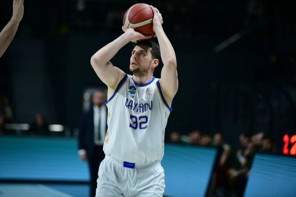 Çayırova Belediyesi Basketbol Takımı, Ormanspor’u Farklı Yendi