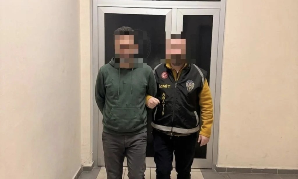 İzmit’te Ruhsatsız Silahla Yakalanan Şahıs Tutuklandı!
