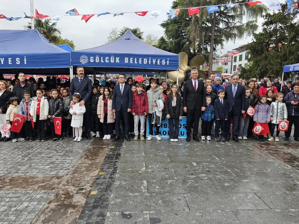 Gölcük’te 23 Nisan Coşkusu Törenle Kutlandı