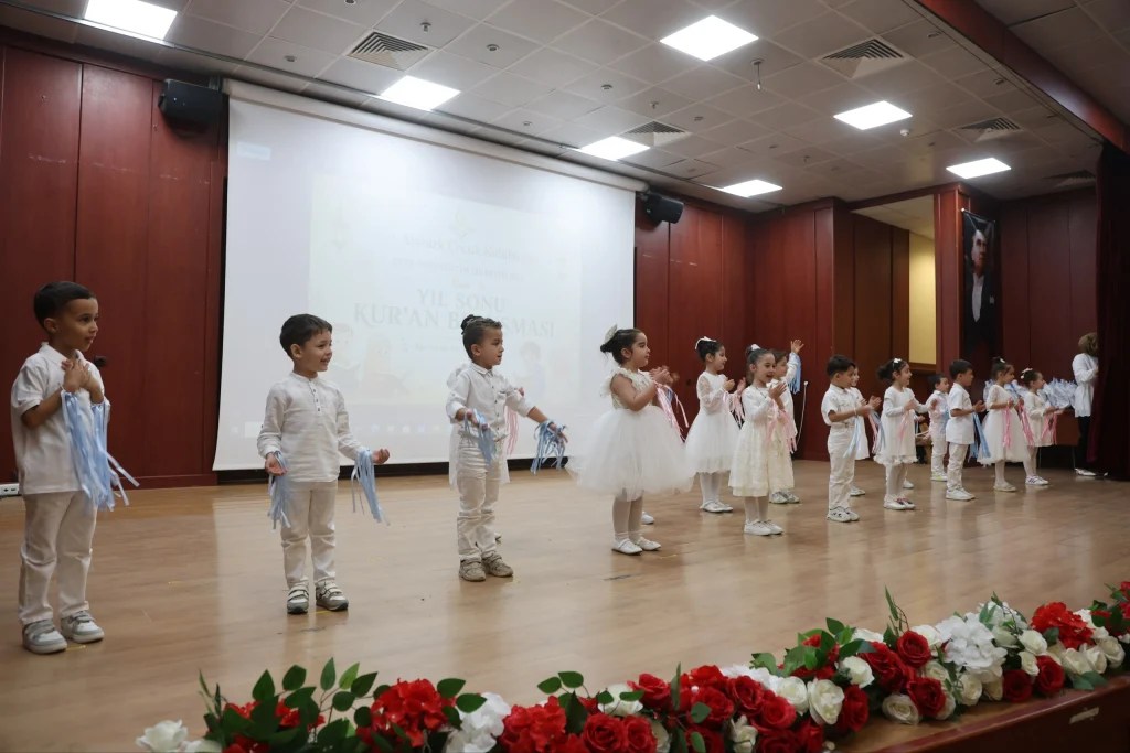 Miniklerden Kur’an’a geçiş heyecanı
