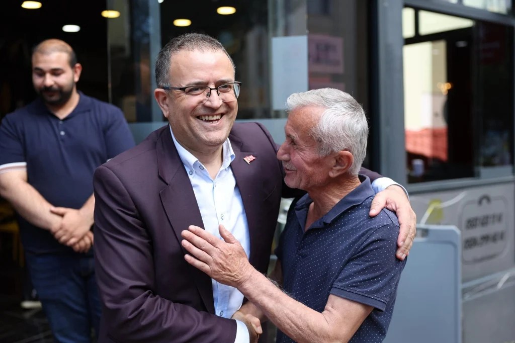 Başkan Gökçe esnafla bayramlaştı