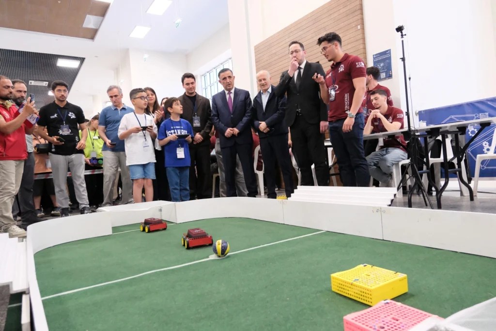 GTÜ’de robotik yetenekler yarıştı