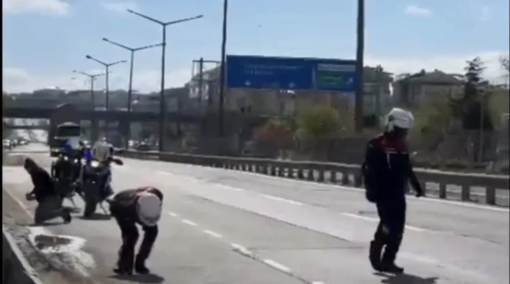 Gebze D-100’de araçlara çirkin tuzak!