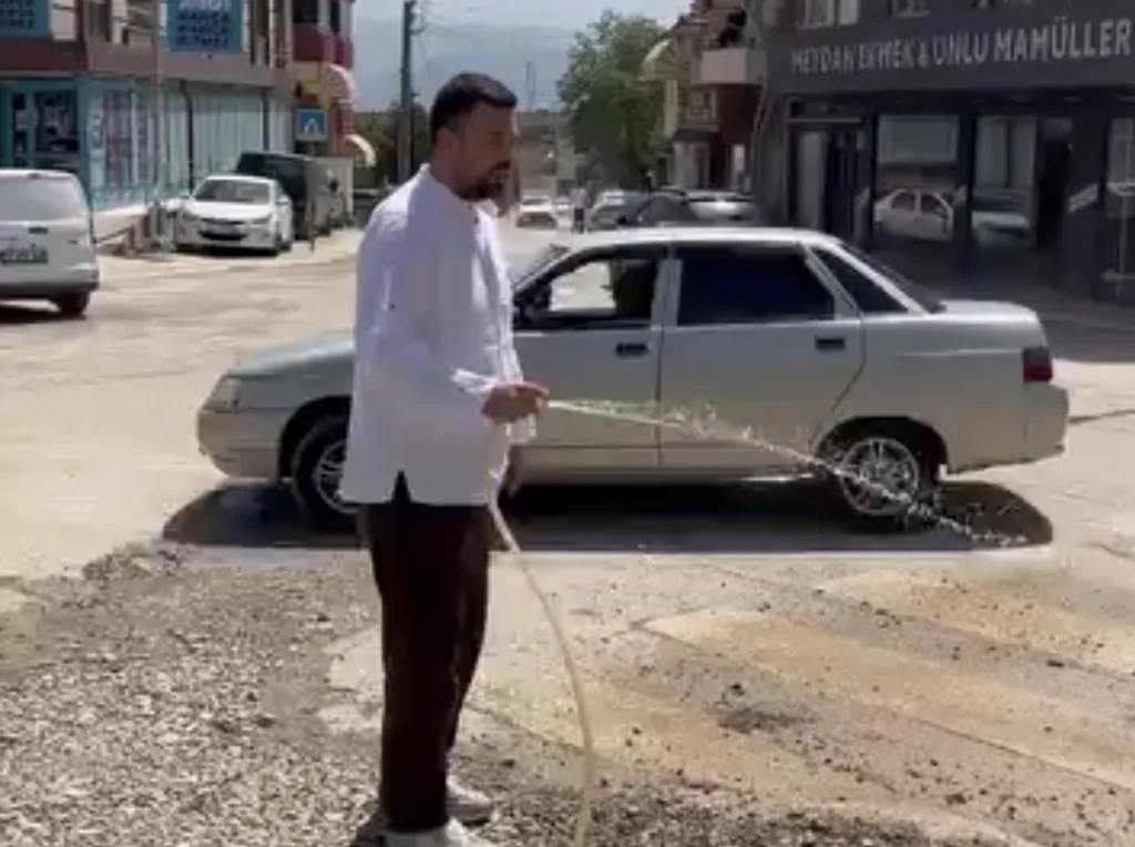 Mahalleli toza isyan etti!