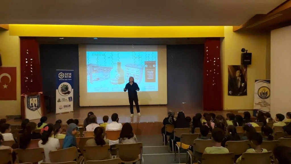 Gölcük’te miniklere sıfır atık eğitimi