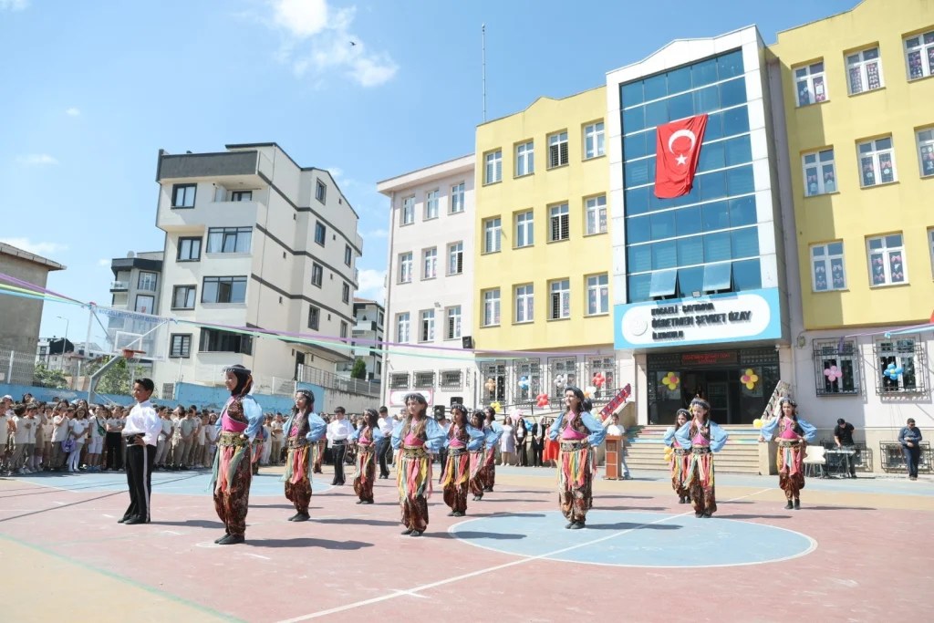 Çayırova'da karne coşkusu yaşandı - 5. görsel
