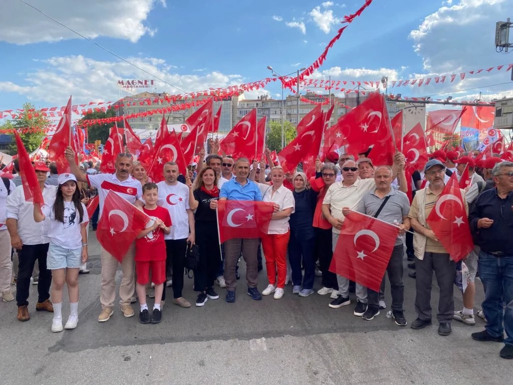 İYİ Parti Kocaeli Teşkilatı Tandoğan’da bayrak açtı!