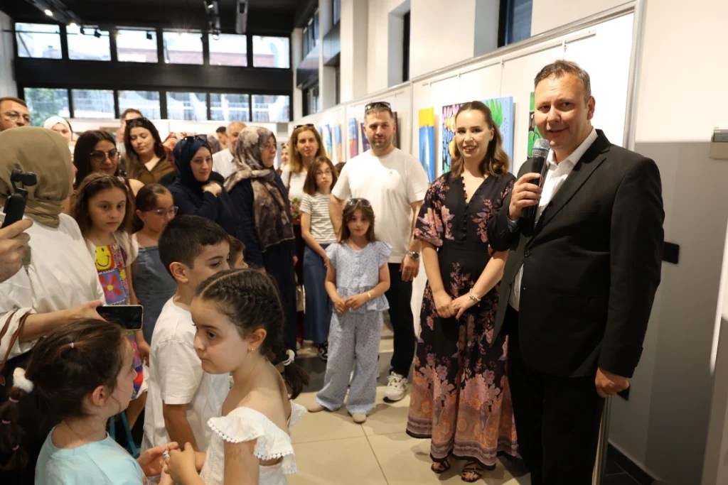 Kartepe’de ‘Ahenk’ sergisi sanatseverlerle buluştu