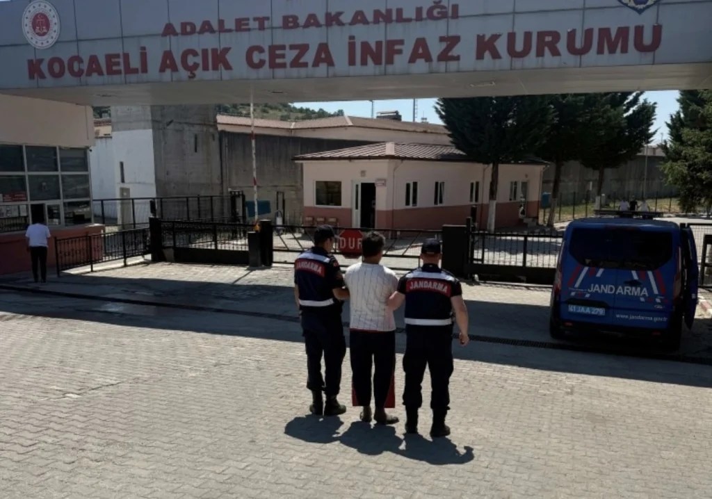 Cinsel taciz hükümlüsü yakalandı!