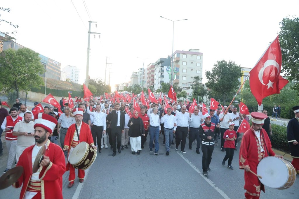 Çayırova, 15 Temmuz'da tek yürek oldu - 2. görsel