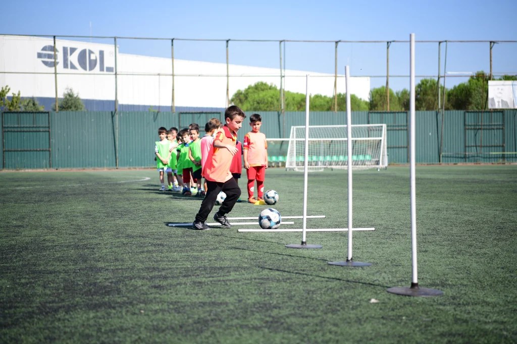 Çayırova'da yaz spor okulları yoğun ilgi görüyor - 2. görsel
