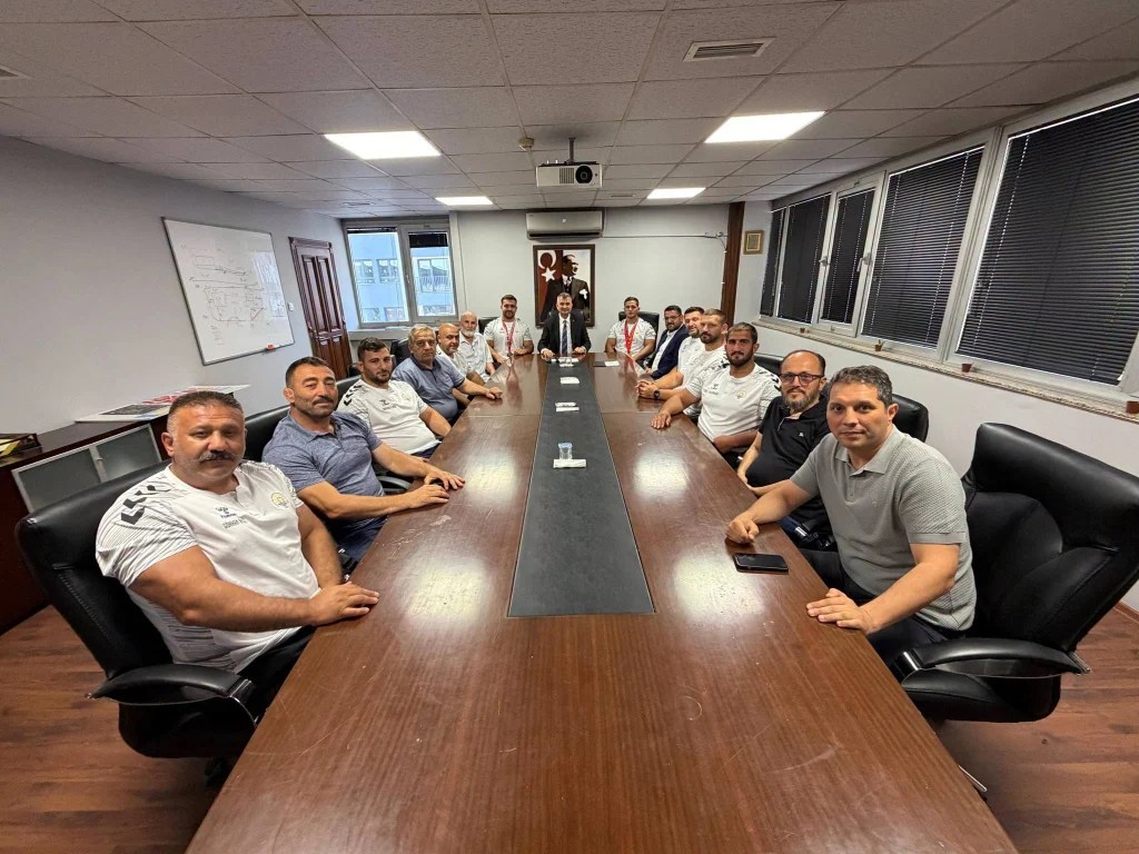 Kırkpınar'da dereceye giren pehlivanlar Başkan Sezer'i ziyaret etti - 5. görsel