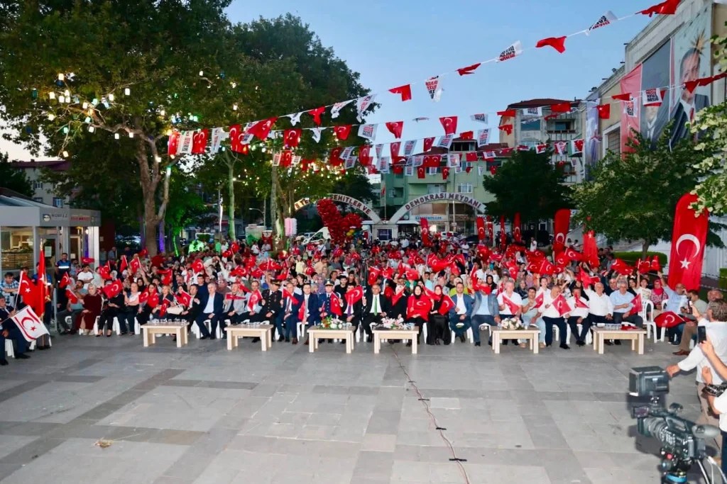 Körfez'de 15 Temmuz coşkusu!