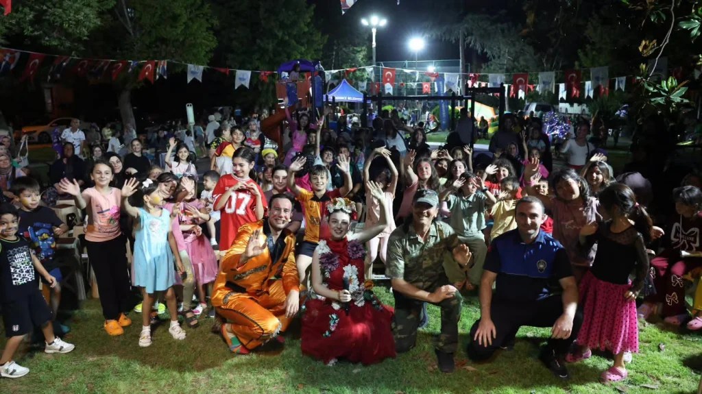 Derince’de şenlik coşkusu sürüyor