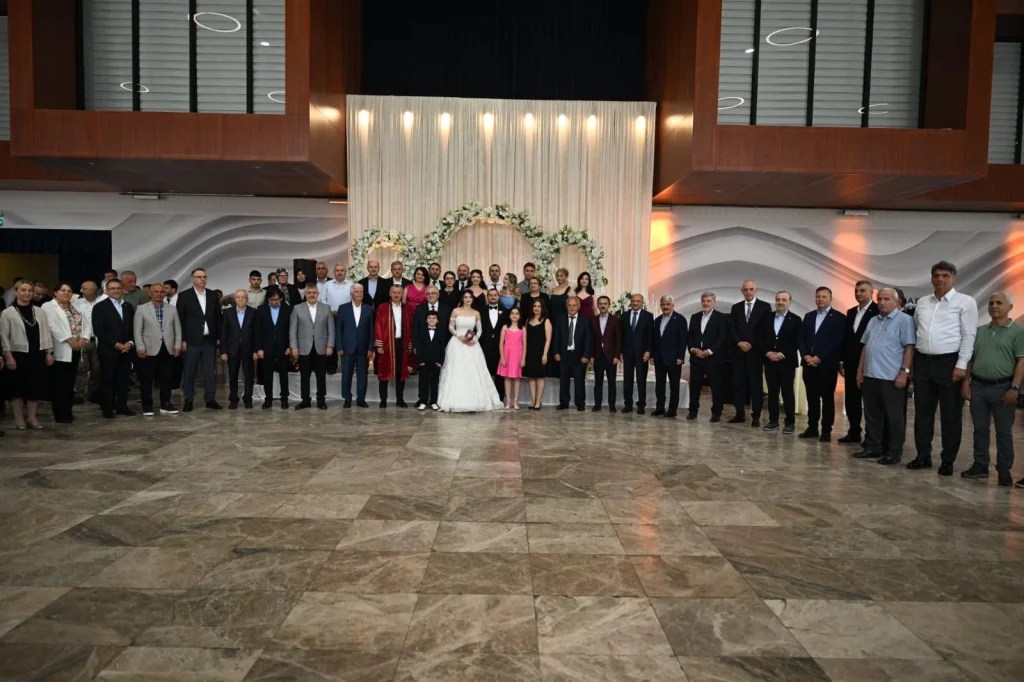 Vali Aktaş Nikah Törenine Katıldı