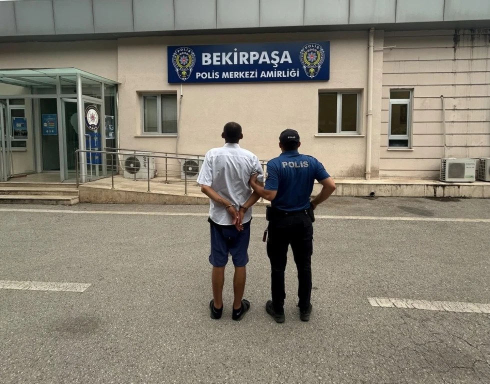 İzmit’te 22 Yıl Hapis Cezasıyla Aranan Firari Yakalandı!