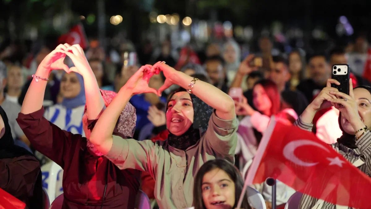 Başiskele Sahili’nde Zafer Bayramı konseri