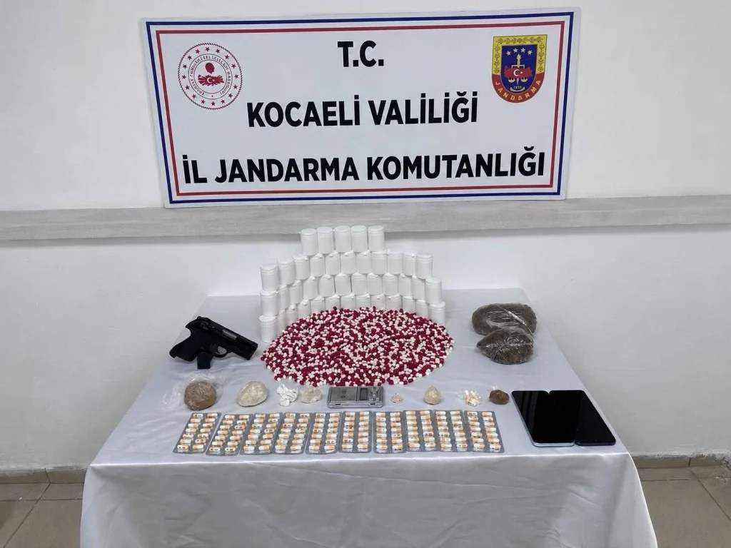 Uyuşturucu operasyonunda çok sayıda malzeme ele geçirildi!
