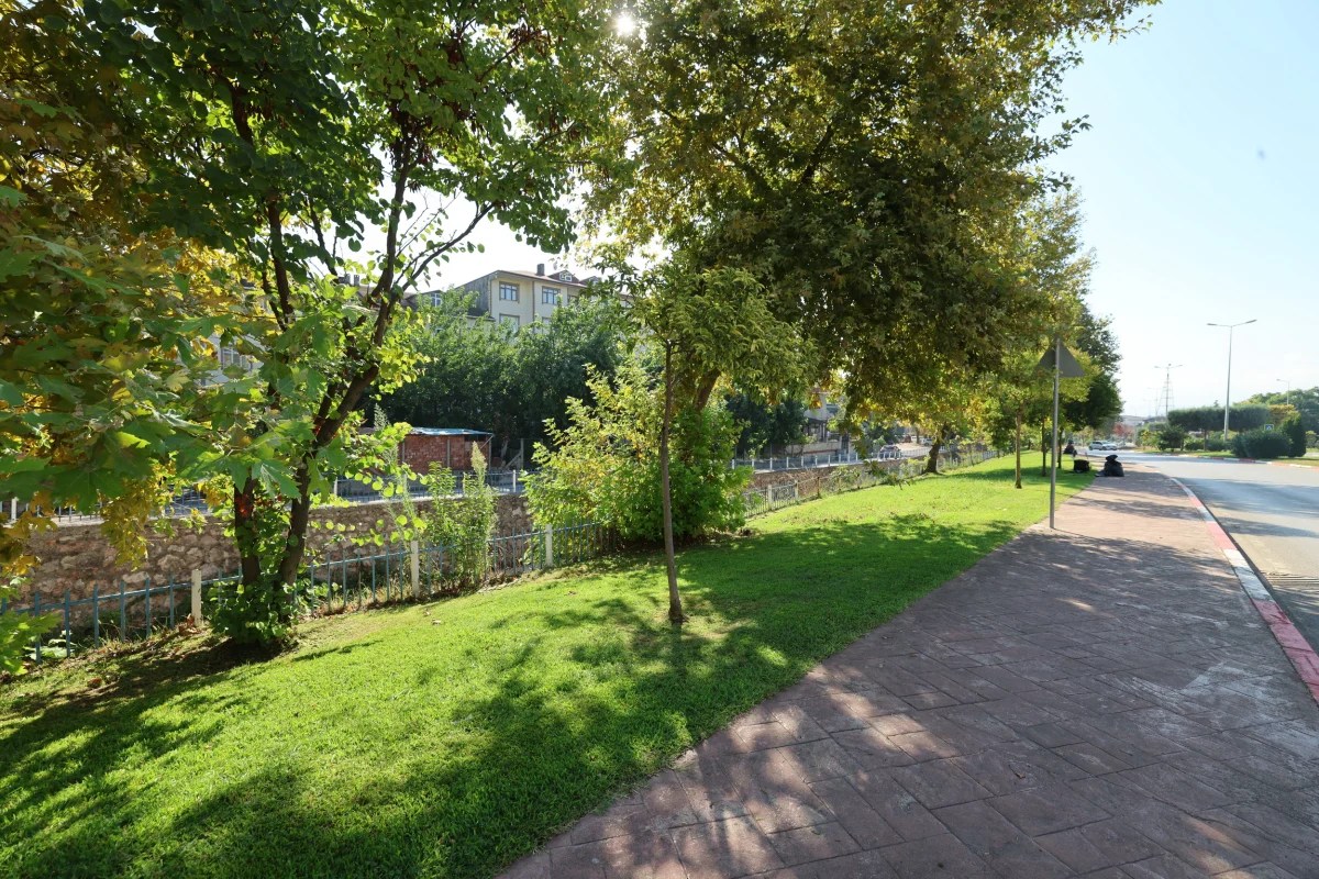 Derince'de parklar baştan aşağı yenileniyor - 3. görsel