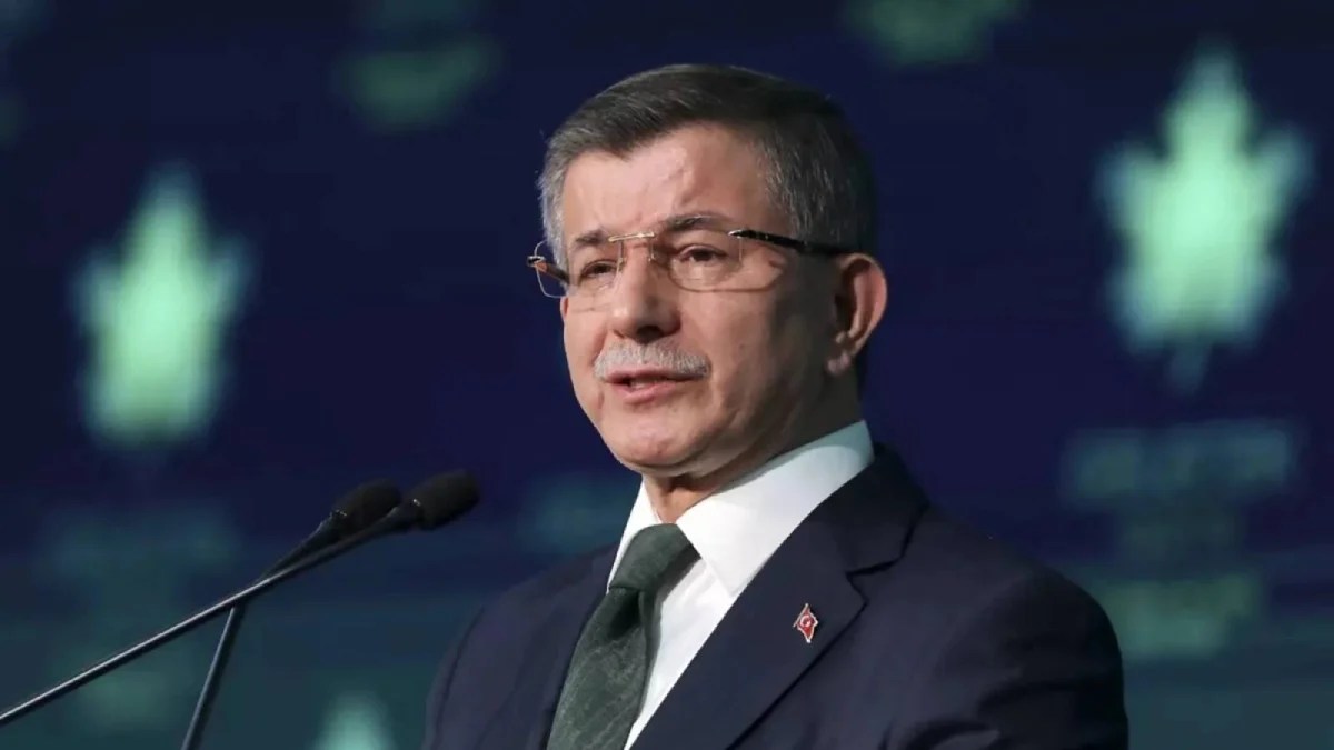 Ahmet Davutoğlu hakkında soruşturma açıldı