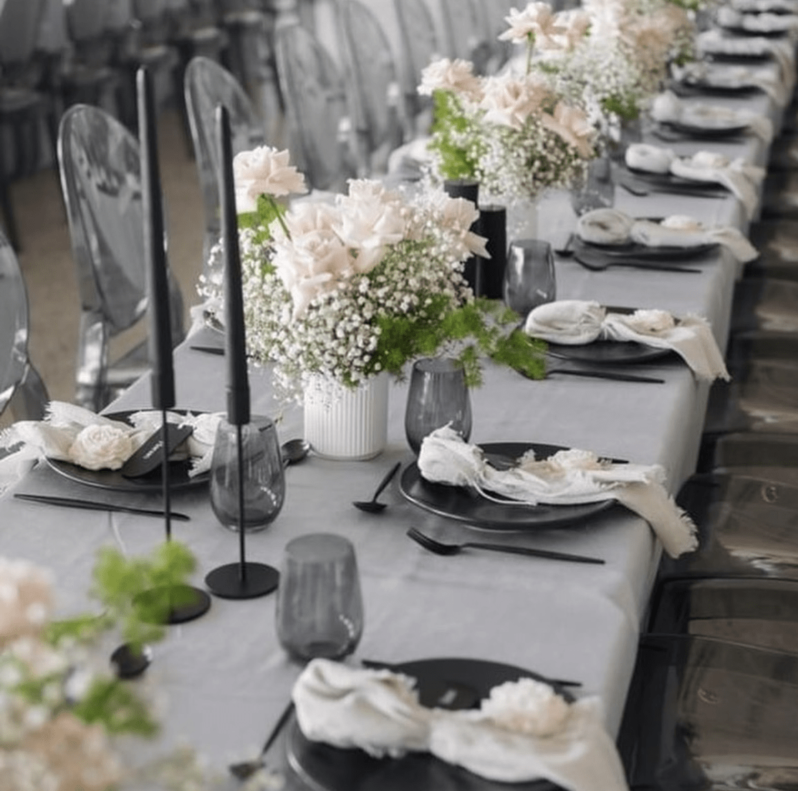 401412 Silver Paper Table Cover Roll