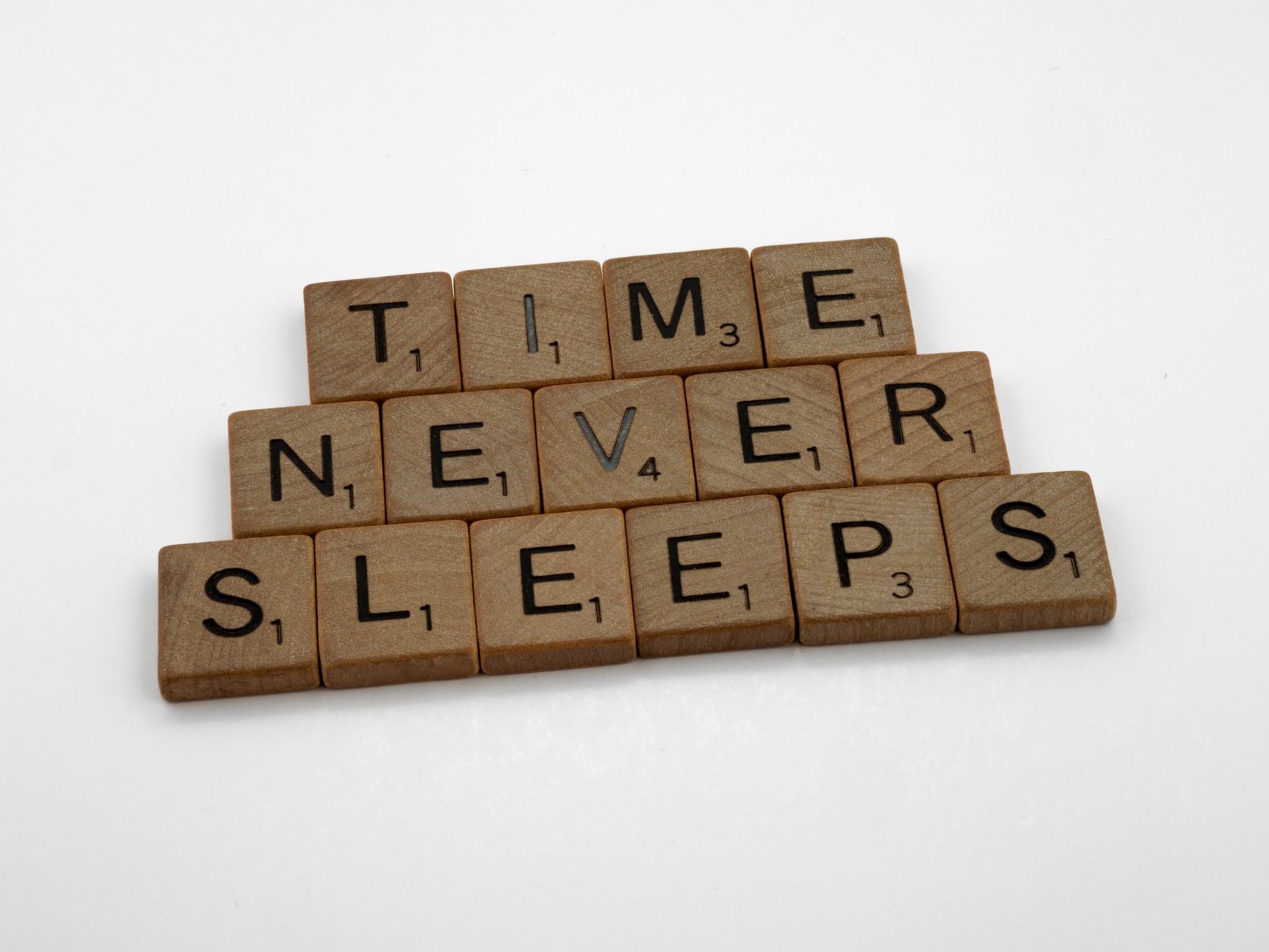 智慧睡眠週期計算器：最佳化入睡與起床時間，有效提升睡眠品質與精神。