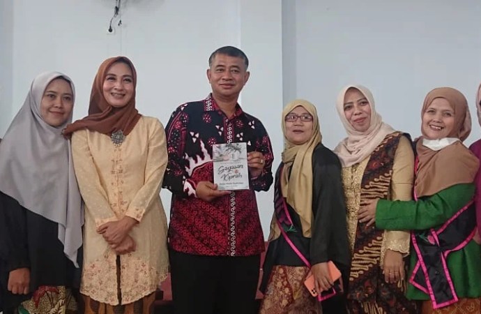 Launching Buku Gagasan dan Kiprah Kartini-kartini Tasik, Muslim: Buku yang Sangat Inspiratif