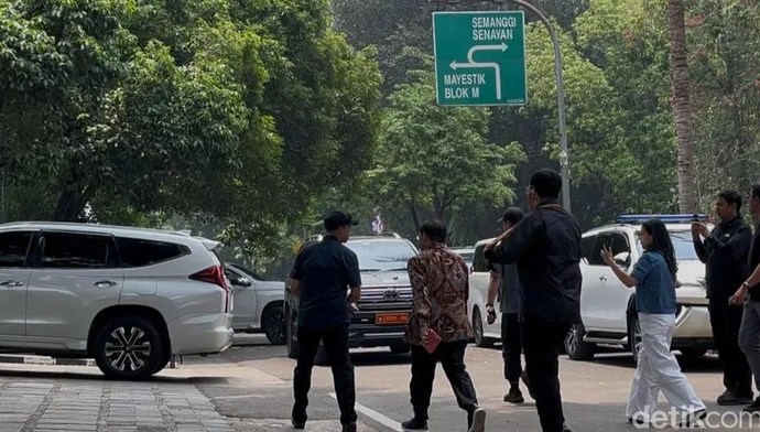 Pramono Anung Bertemu Prabowo di Tengah Pemanggilan Calon Menteri
