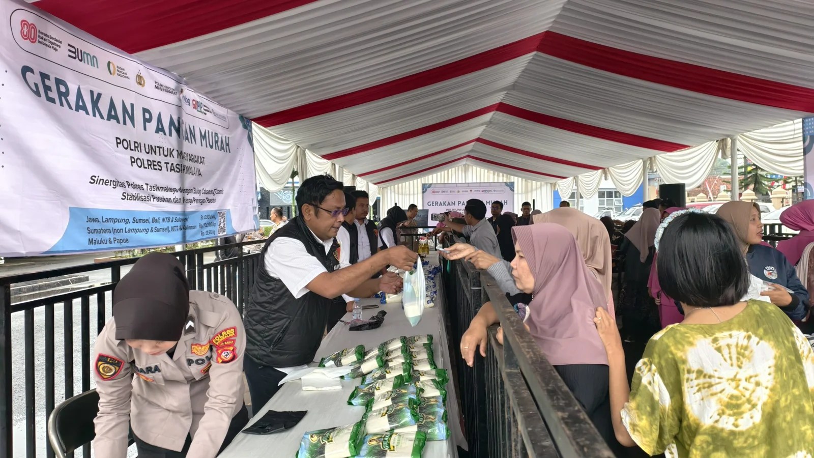 Operasi Pangan Murah Polres Tasikmalaya Diserbu Warga, Harga Jauh di Bawah Pasar