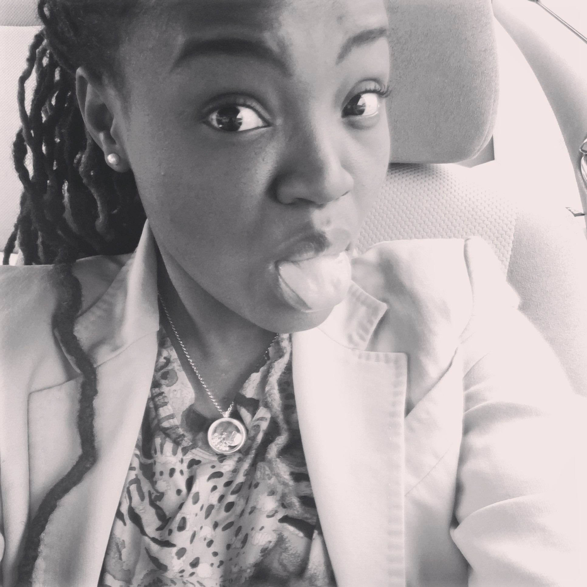 SELFIE BOOK- CHAPTER 4: NOT ENOUGH SELFIES