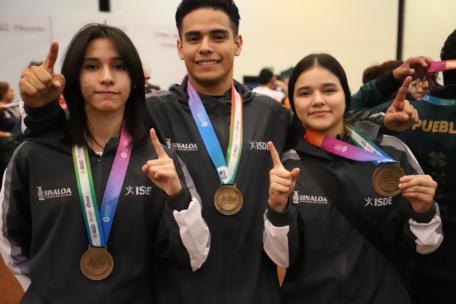 Becas