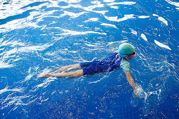 SUTD Swimming Lessons: Mastering Water Confidence for Students and Adults