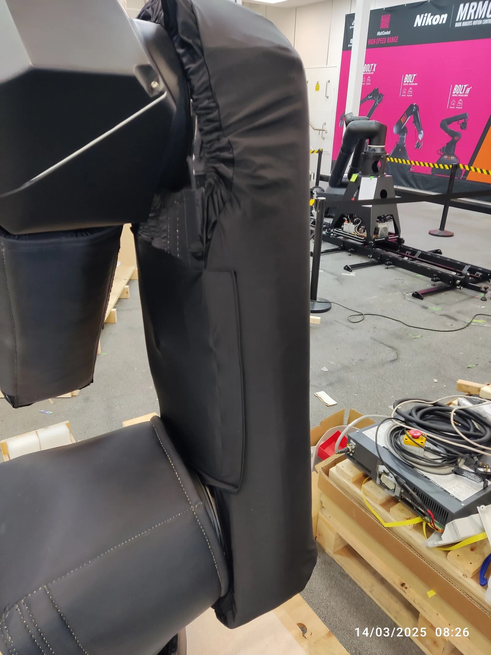 Robot arm cover — photograph 05