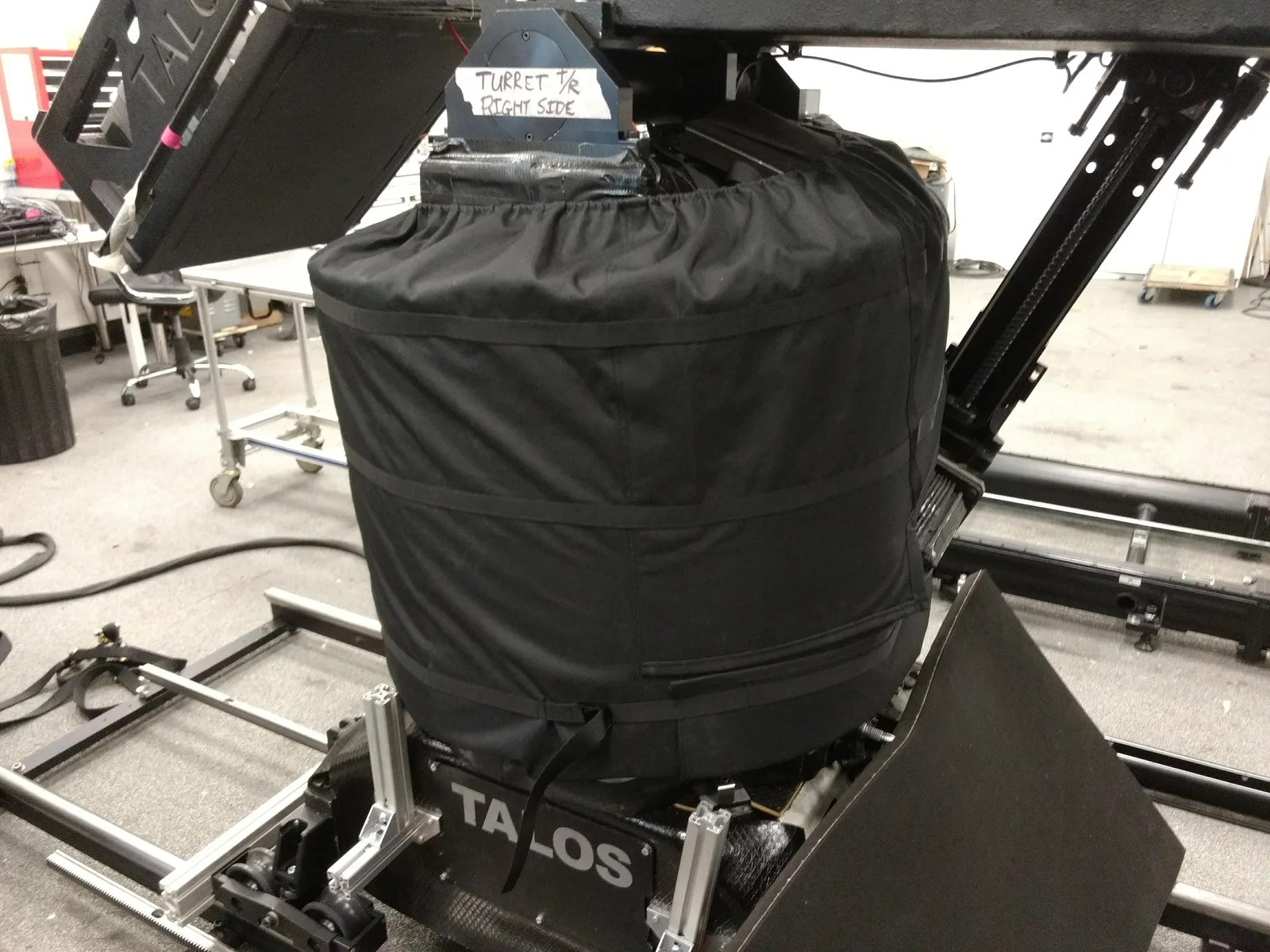 Talos cover and fitting details — photograph 21