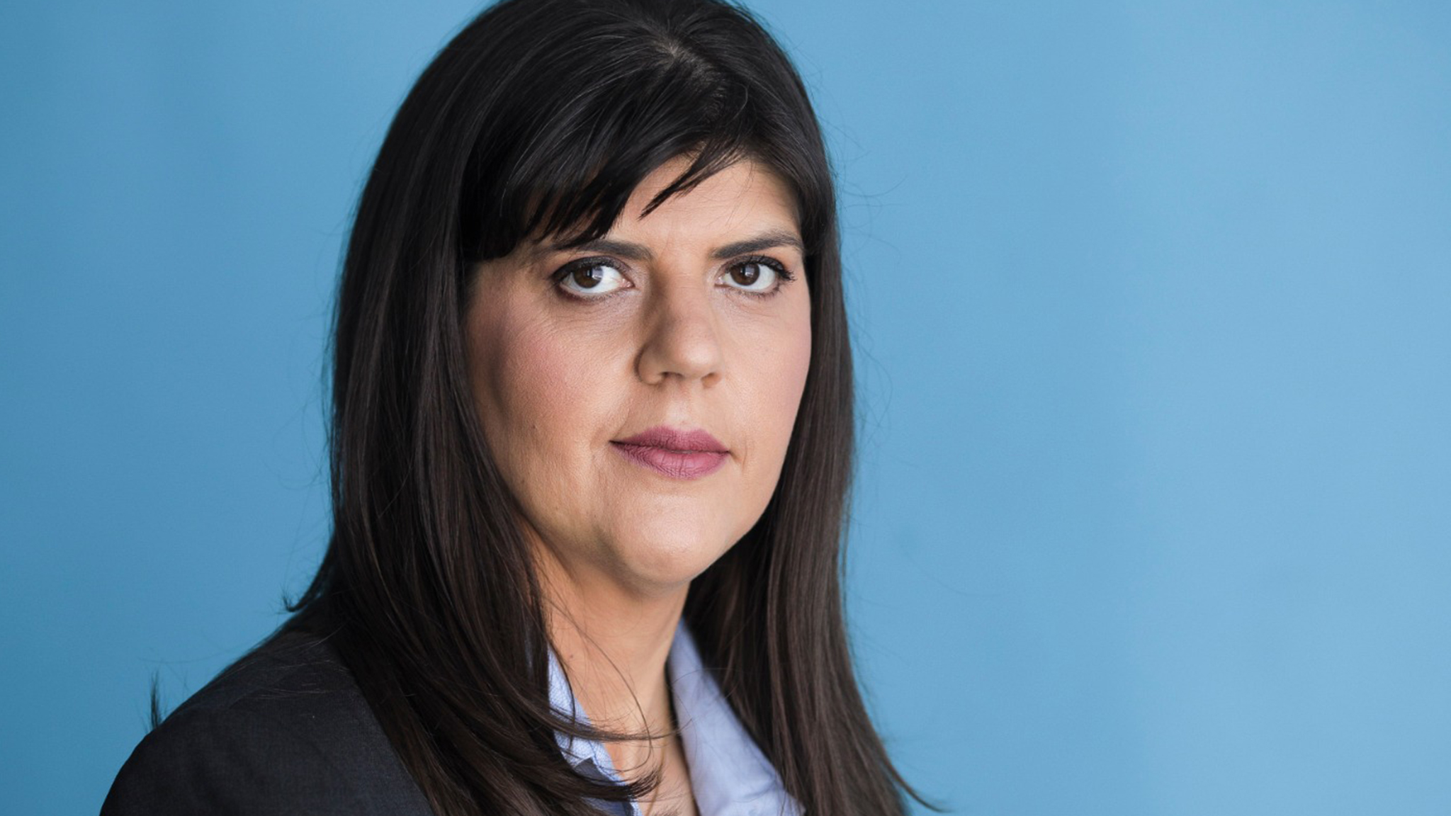 Nije joj govorio bilo tko, već otac, i sam tužitelj, nastojeći odgovoriti kćer koja je bila strastvena da ostvari karijeru u kaznenom pravu. Prosecutor Laura CodruÈa Kovesi If You Do What Is Good No Defeat Is Definitive Financial Times