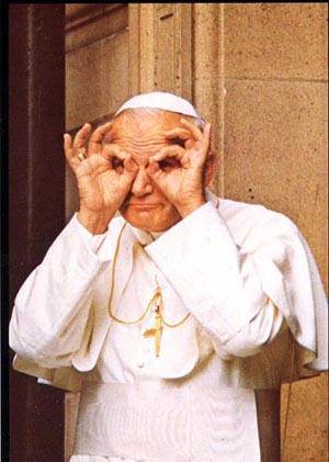 pope-eyes-humor
