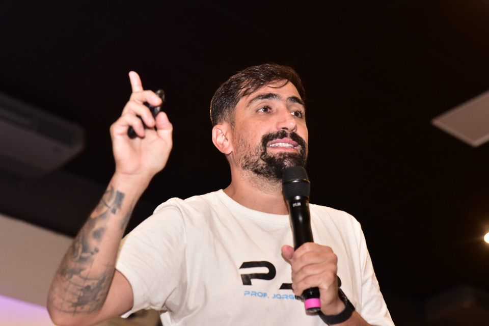 Jorginho, professor de Matemática