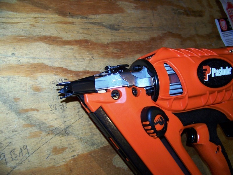 Improved power, performance, battery life and cooling. Paslode Cordless Framing Nailer - CF-325 Review - Tools In