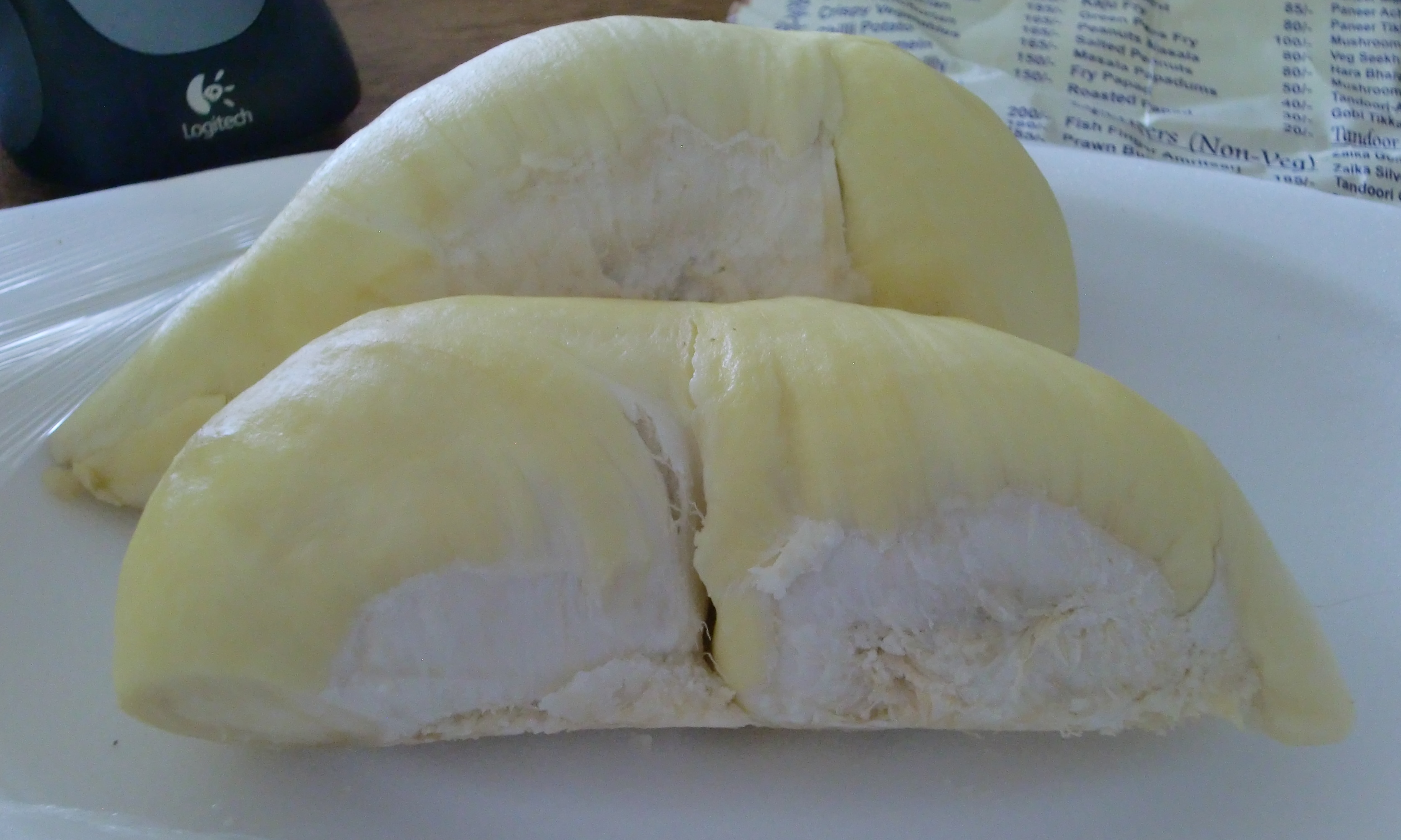 Durian (stinkt etwas, aber schmeckt himmlisch)
