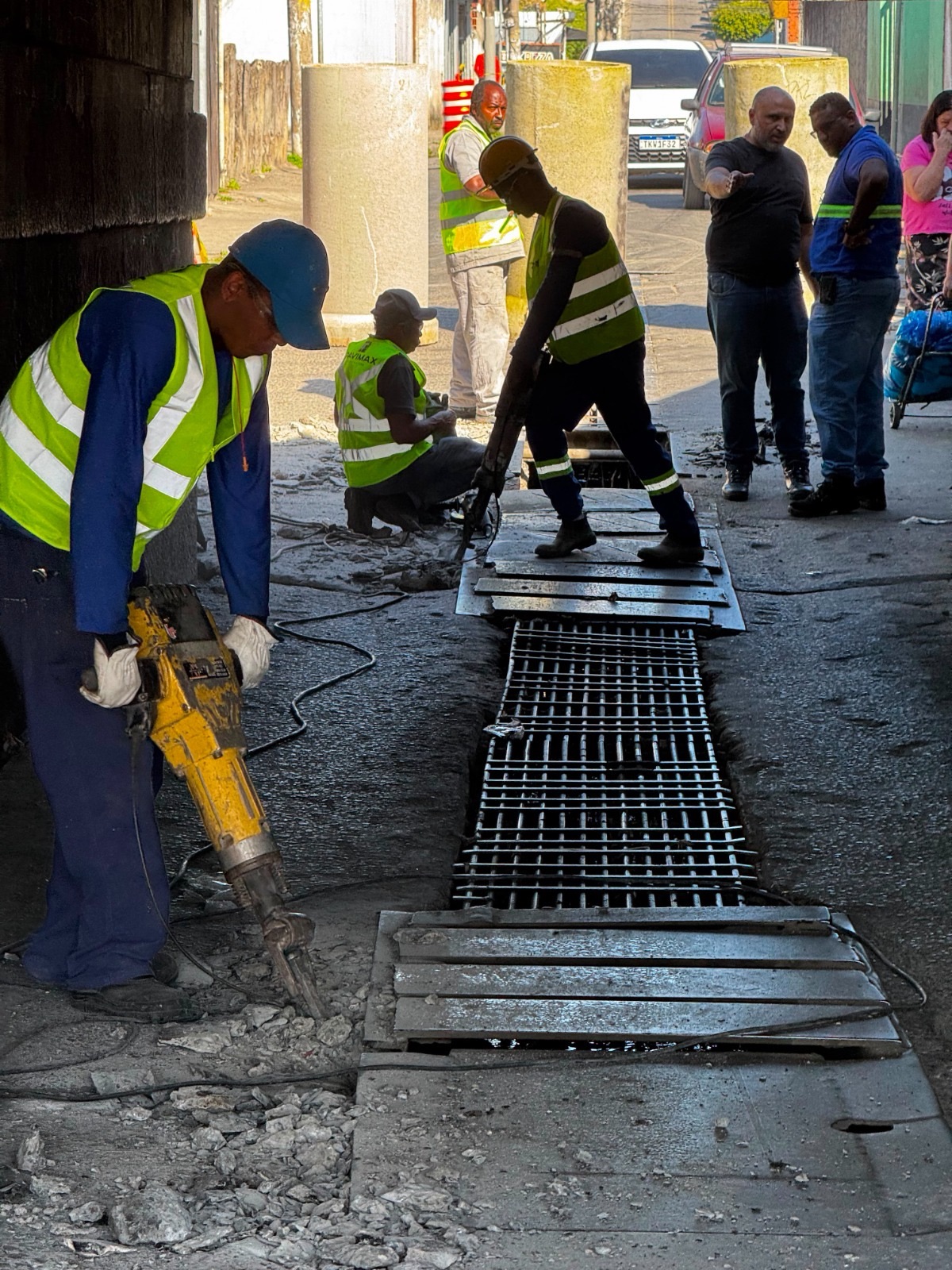 Túnel na avenida Fernando Vasconcelos Rossi é interditado para manutenção em Itaquá