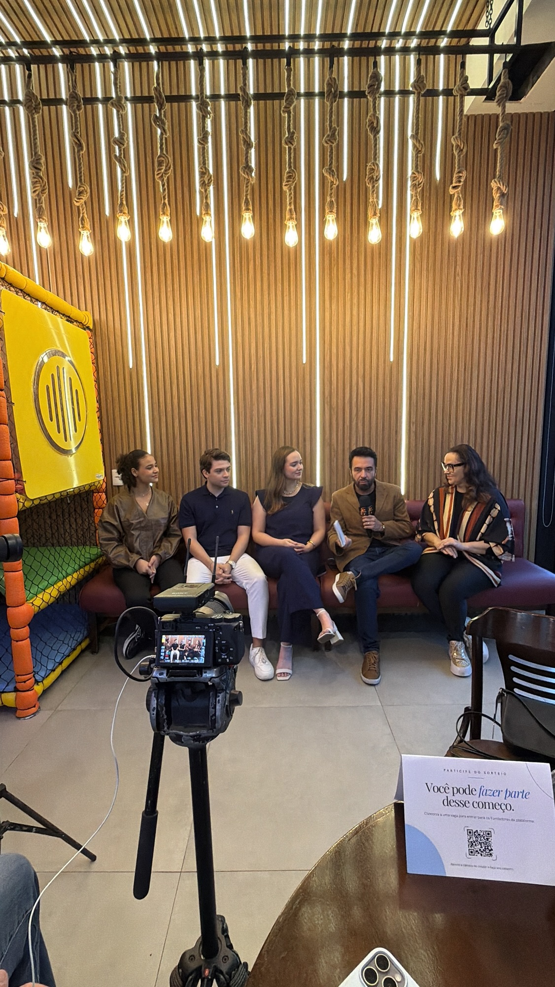 Família Schiavi celebra o lançamento do livro “Comece pelo Digital”