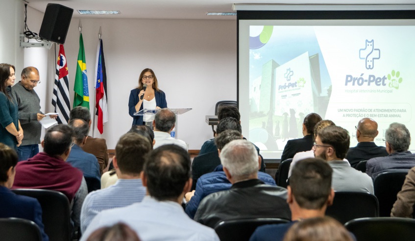 Mara Bertaiolli apresenta balanço com aumento de atendimentos do Pró-Pet e novo WhatsApp para o público