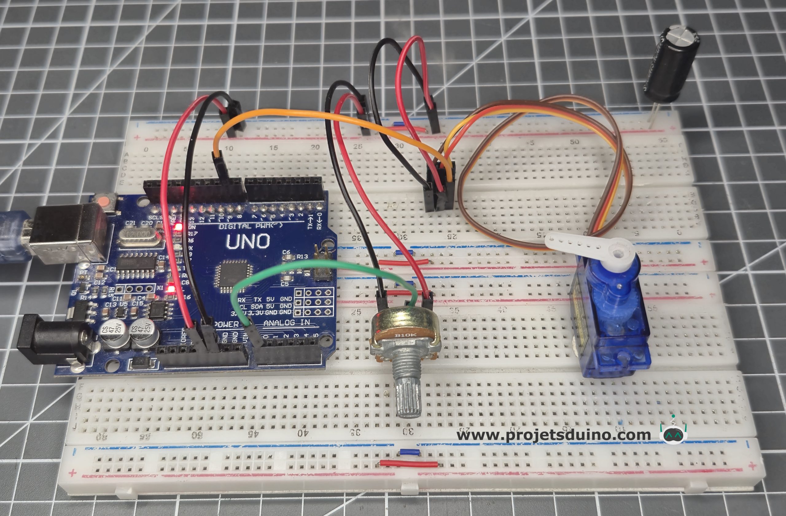 Contrôle de la position d’un servomoteur à l’aide d’un potentiomètre avec un Arduino