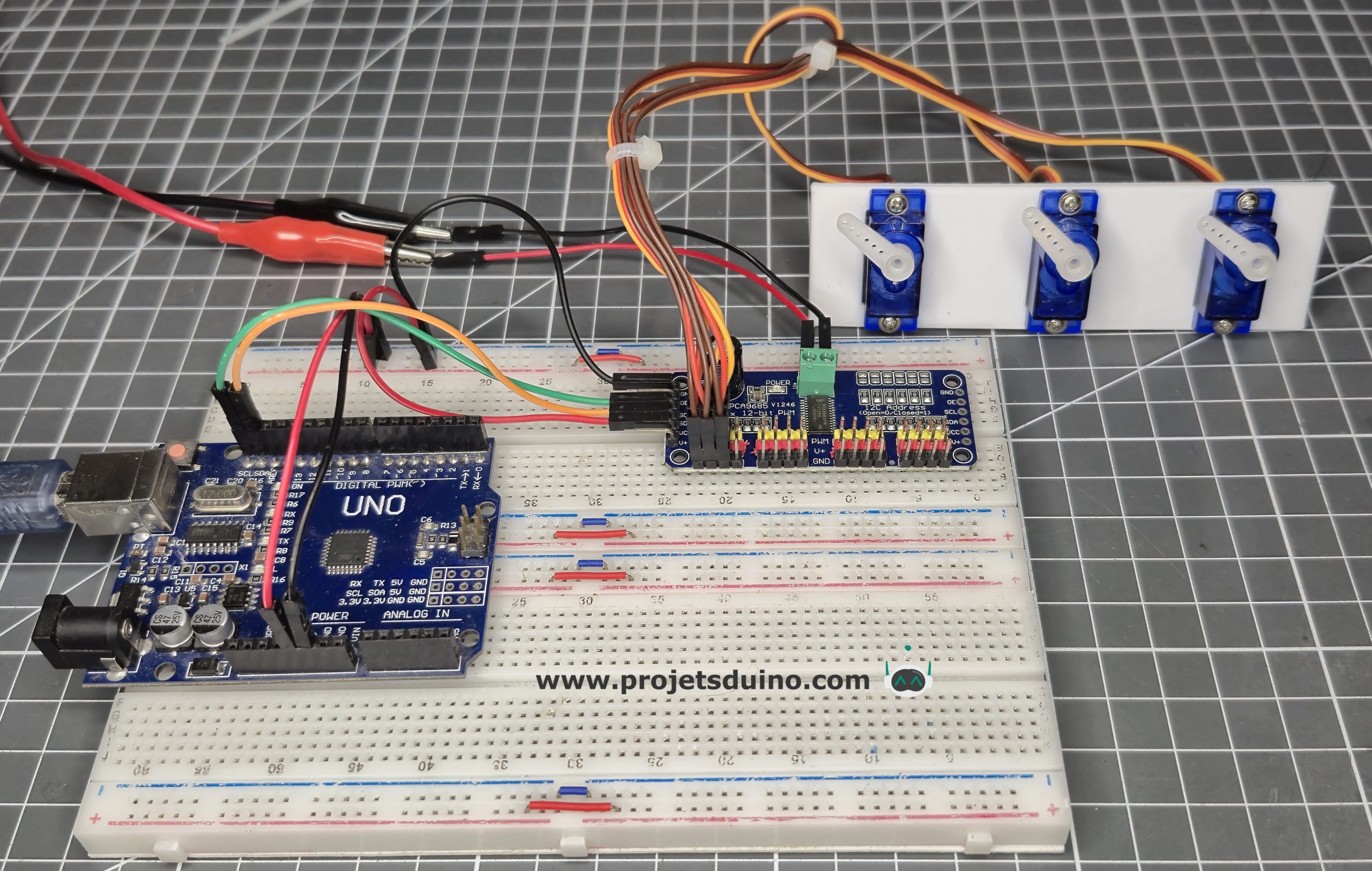 Piloter des servos avec une carte PCA9685 et un Arduino Uno
