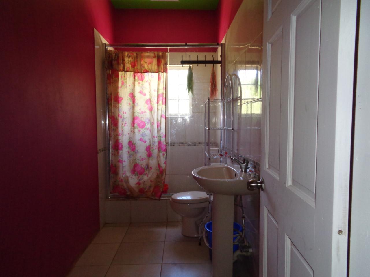 House for sale in Silvergrove, Maidstone, Manchester