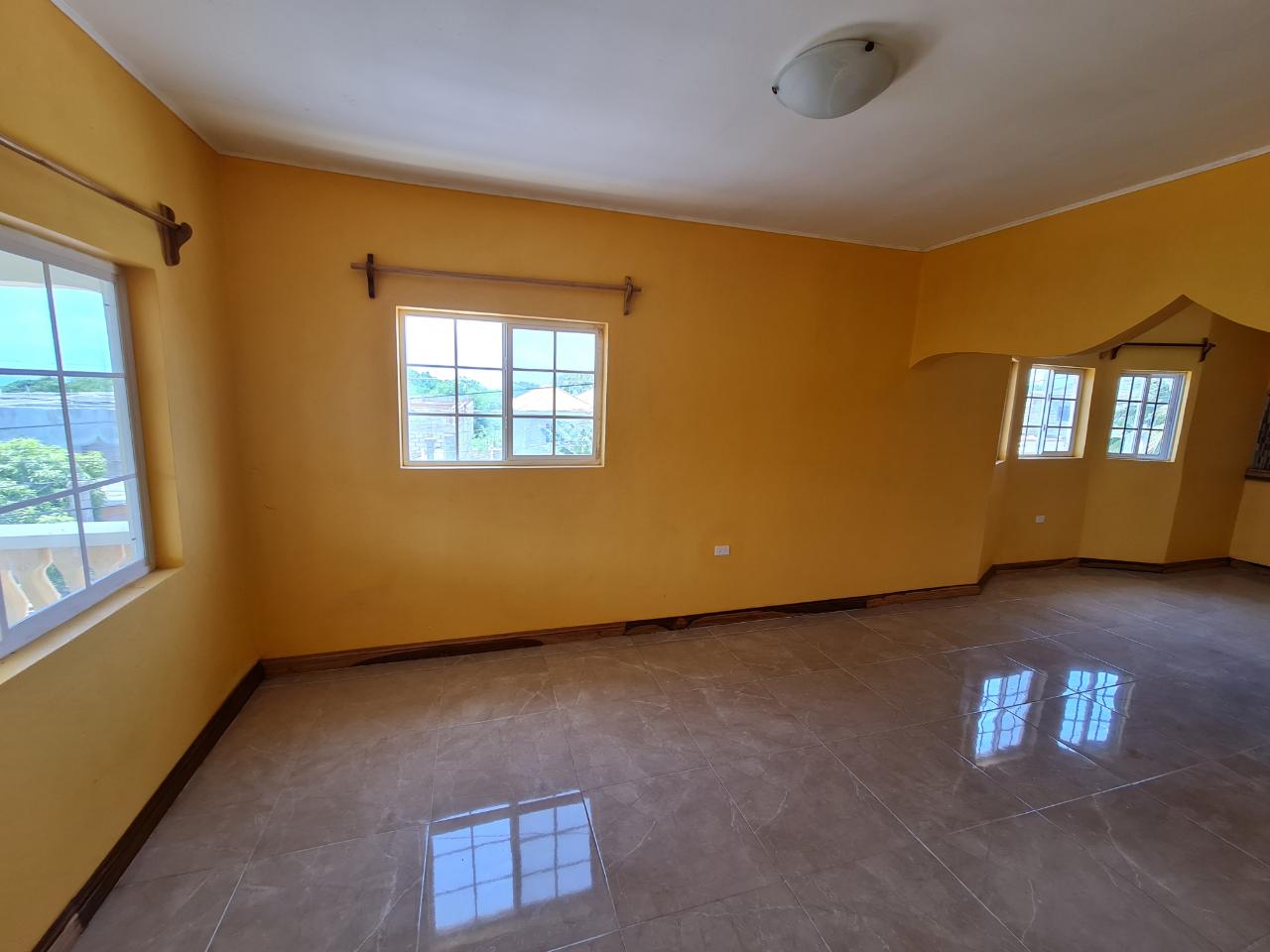 Beautiful well maintained 2 storey house in Mt. Runaway Bay